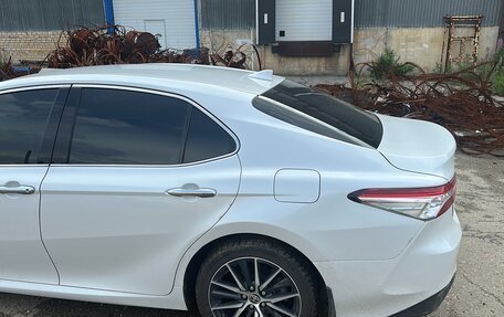 Toyota Camry, 2021 год, 3 810 000 рублей, 4 фотография