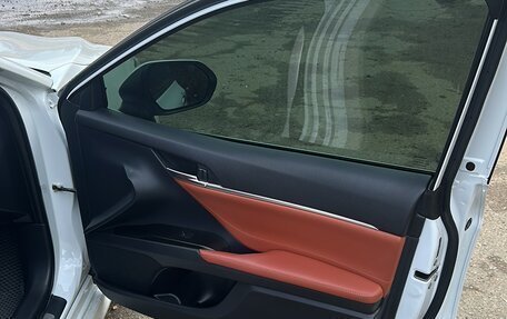Toyota Camry, 2021 год, 3 810 000 рублей, 9 фотография