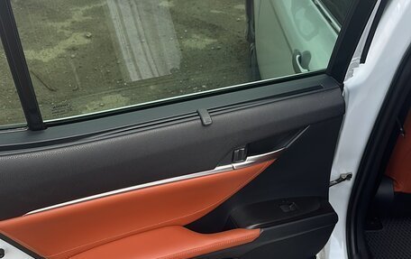 Toyota Camry, 2021 год, 3 810 000 рублей, 13 фотография