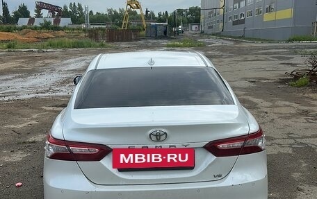 Toyota Camry, 2021 год, 3 810 000 рублей, 6 фотография
