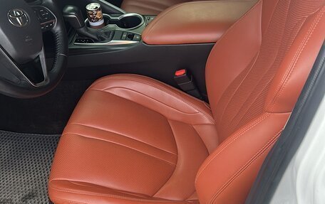 Toyota Camry, 2021 год, 3 810 000 рублей, 16 фотография
