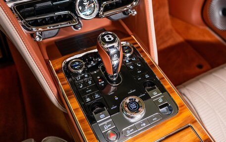 Bentley Flying Spur, 2023 год, 27 500 000 рублей, 19 фотография