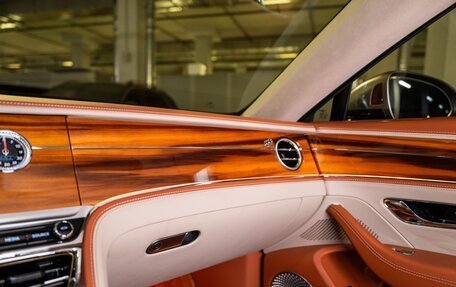 Bentley Flying Spur, 2023 год, 27 500 000 рублей, 16 фотография
