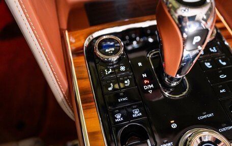 Bentley Flying Spur, 2023 год, 27 500 000 рублей, 15 фотография