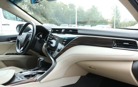 Toyota Camry, 2018 год, 2 740 000 рублей, 8 фотография