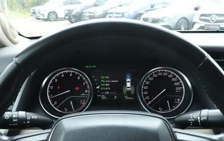 Toyota Camry, 2018 год, 2 740 000 рублей, 10 фотография