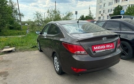 Hyundai Solaris II рестайлинг, 2015 год, 700 000 рублей, 2 фотография