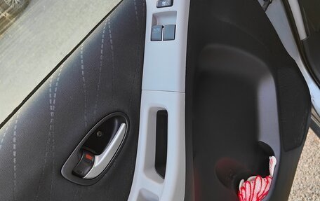 Toyota Yaris III рестайлинг, 2008 год, 800 000 рублей, 7 фотография