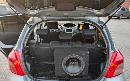 Toyota Yaris III рестайлинг, 2008 год, 800 000 рублей, 13 фотография
