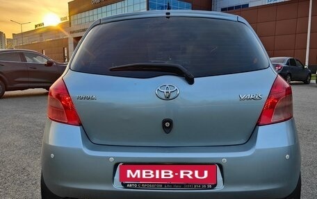 Toyota Yaris III рестайлинг, 2008 год, 800 000 рублей, 4 фотография
