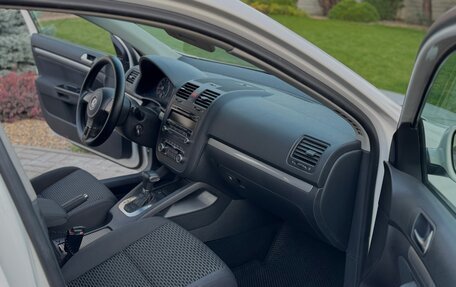 Volkswagen Jetta VI, 2010 год, 830 000 рублей, 12 фотография