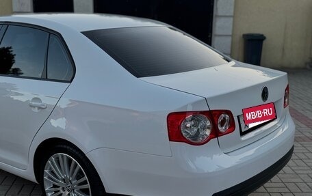 Volkswagen Jetta VI, 2010 год, 830 000 рублей, 8 фотография