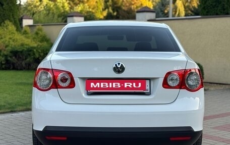 Volkswagen Jetta VI, 2010 год, 830 000 рублей, 10 фотография