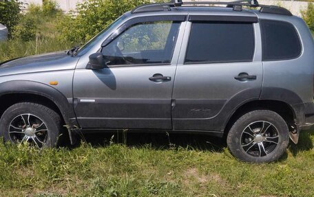 Chevrolet Niva I рестайлинг, 2011 год, 445 000 рублей, 1 фотография