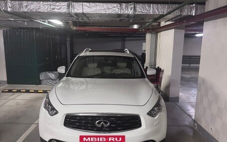 Infiniti FX II, 2009 год, 1 700 000 рублей, 2 фотография