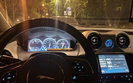 Jaguar XJ IV (X351), 2011 год, 1 640 000 рублей, 26 фотография