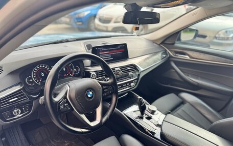 BMW 5 серия, 2018 год, 2 700 000 рублей, 6 фотография