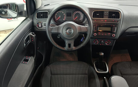 Volkswagen Polo VI (EU Market), 2011 год, 499 000 рублей, 11 фотография