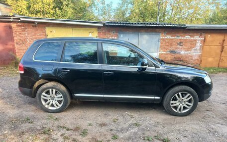 Volkswagen Touareg III, 2004 год, 679 000 рублей, 8 фотография