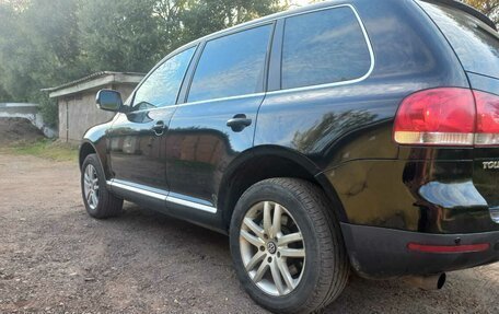 Volkswagen Touareg III, 2004 год, 679 000 рублей, 11 фотография