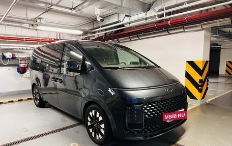 Hyundai Staria, 2023 год, 6 790 000 рублей, 21 фотография