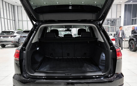 Volkswagen Touareg III, 2019 год, 3 850 000 рублей, 10 фотография
