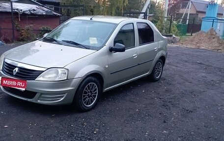 Renault Logan I, 2013 год, 275 000 рублей, 1 фотография