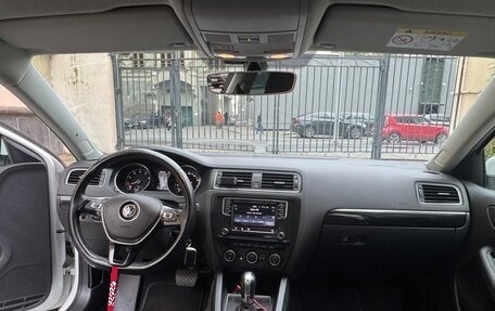 Volkswagen Jetta VI, 2017 год, 1 390 000 рублей, 6 фотография