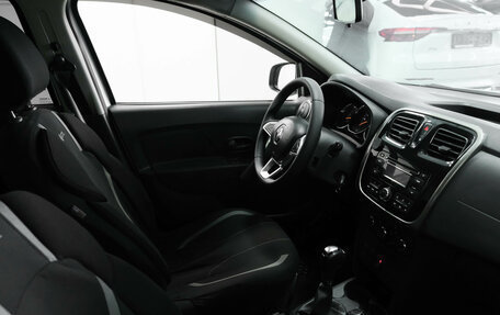 Renault Logan II, 2020 год, 800 000 рублей, 10 фотография