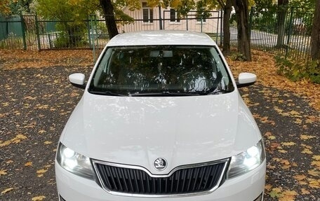 Skoda Rapid I, 2014 год, 1 030 000 рублей, 2 фотография