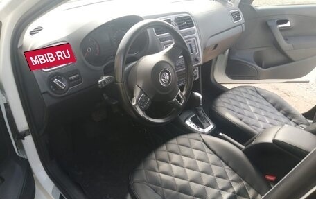 Volkswagen Polo VI (EU Market), 2015 год, 700 000 рублей, 5 фотография
