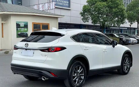Mazda CX-4, 2022 год, 1 678 555 рублей, 6 фотография