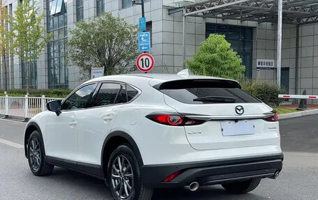 Mazda CX-4, 2022 год, 1 678 555 рублей, 5 фотография