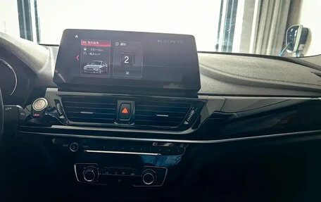 BMW 1 серия, 2022 год, 1 610 000 рублей, 10 фотография