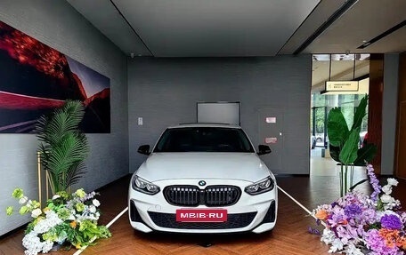 BMW 1 серия, 2022 год, 1 610 000 рублей, 2 фотография