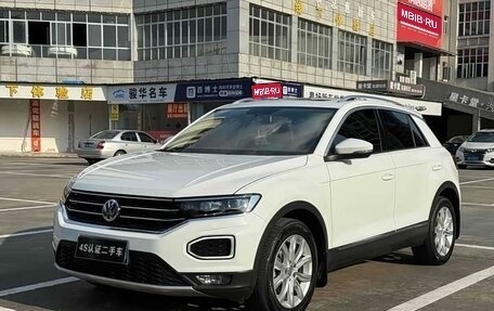 Volkswagen T-Roc I, 2022 год, 1 215 333 рублей, 1 фотография