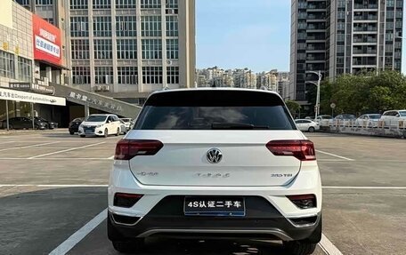 Volkswagen T-Roc I, 2022 год, 1 215 333 рублей, 5 фотография
