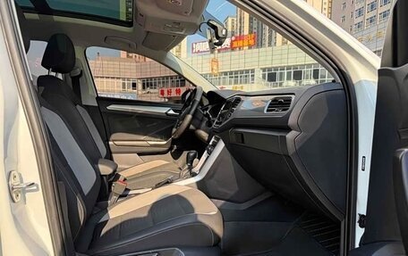 Volkswagen T-Roc I, 2022 год, 1 215 333 рублей, 13 фотография