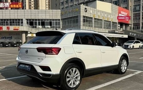 Volkswagen T-Roc I, 2022 год, 1 215 333 рублей, 6 фотография