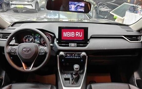 Toyota RAV4, 2021 год, 2 500 007 рублей, 10 фотография