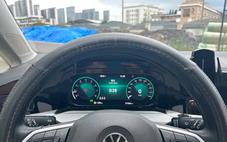 Volkswagen Golf VIII, 2022 год, 1 600 000 рублей, 7 фотография