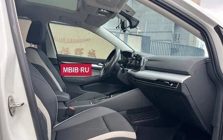 Volkswagen Golf VIII, 2022 год, 1 600 000 рублей, 10 фотография