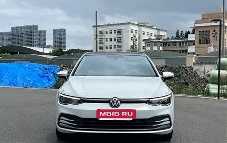 Volkswagen Golf VIII, 2022 год, 1 600 000 рублей, 3 фотография