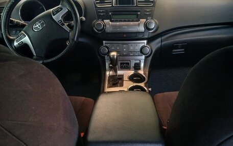 Toyota Highlander III, 2012 год, 1 950 000 рублей, 8 фотография