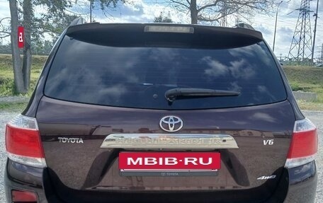 Toyota Highlander III, 2012 год, 1 950 000 рублей, 3 фотография