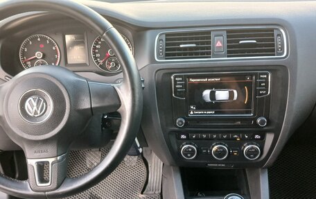 Volkswagen Jetta VI, 2014 год, 999 000 рублей, 7 фотография