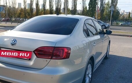Volkswagen Jetta VI, 2014 год, 999 000 рублей, 4 фотография