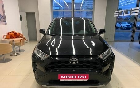 Toyota RAV4, 2021 год, 3 050 000 рублей, 2 фотография