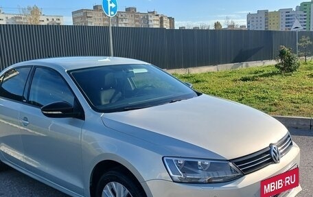 Volkswagen Jetta VI, 2014 год, 999 000 рублей, 9 фотография