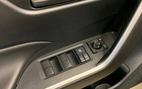 Toyota RAV4, 2021 год, 3 050 000 рублей, 17 фотография